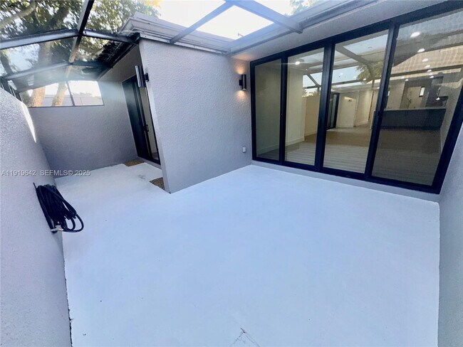 Building Photo - 11279 NW 15th Ct