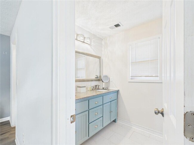 Building Photo - 4060 Brooks Bridge Crossing