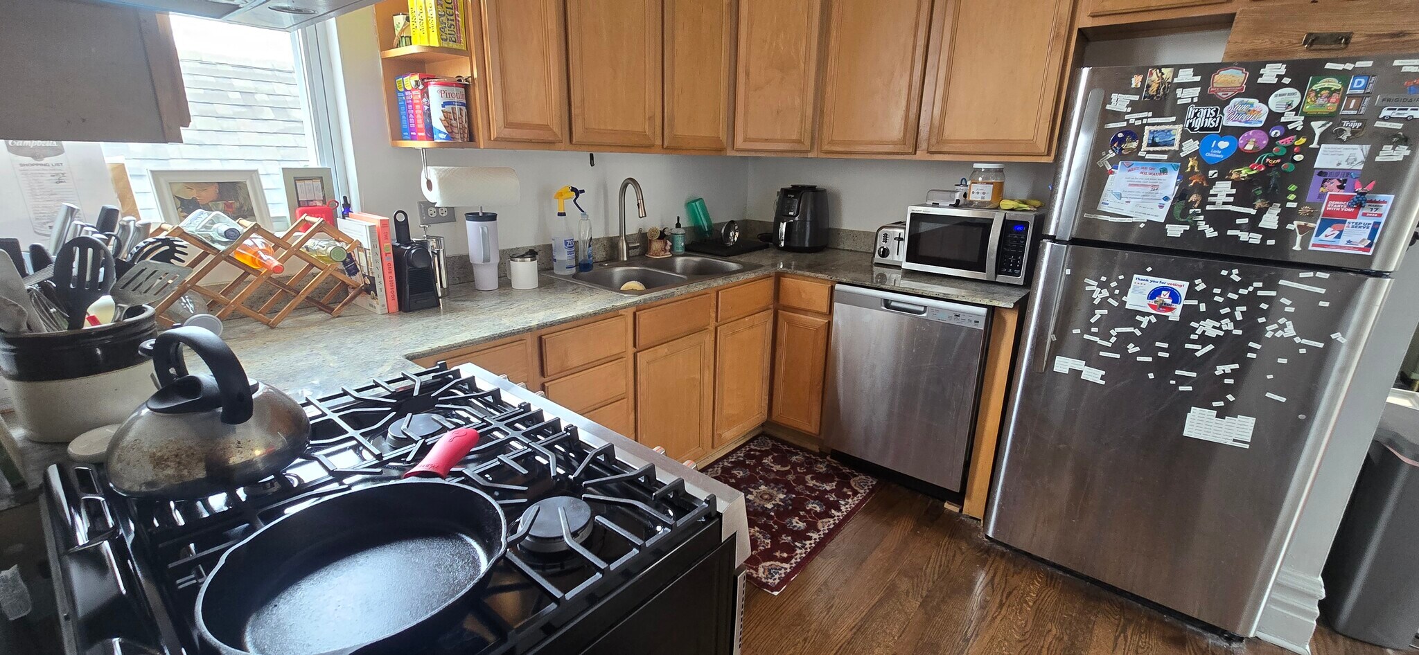 Building Photo - 2015 W Saint Paul Ave