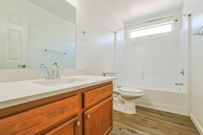 Building Photo - 10528 E Calypso Ave