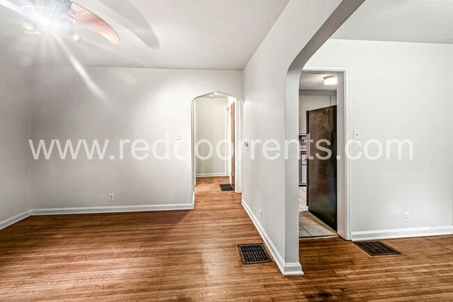 Building Photo - 4925 Crittenden Ave