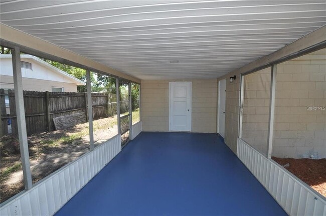 Building Photo - 5940 Hilltop Ln E