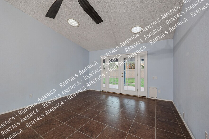 Building Photo - 324 S Rita Ln
