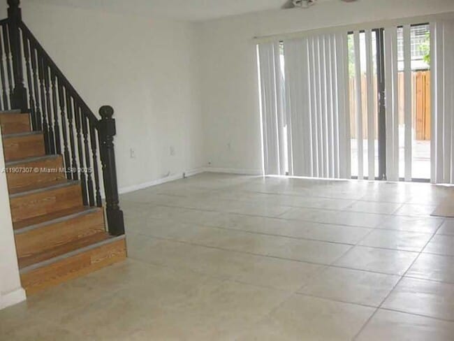 Building Photo - 3321 Farragut St