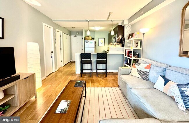 Building Photo - 1101 3rd St SW