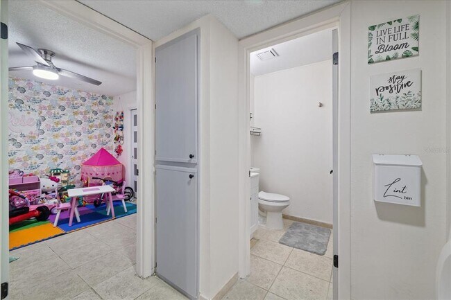 Building Photo - 8724 Mallard Reserve Dr