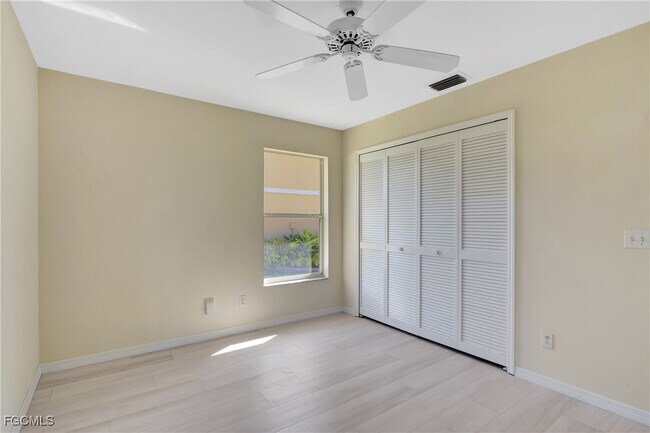 Building Photo - 2126 SW 48th Terrace