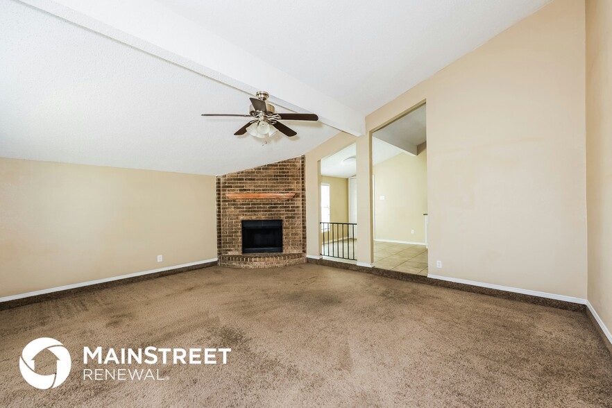 Building Photo - 7000 Laurelhill Ct N