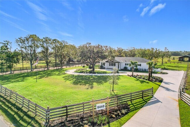 Building Photo - 8440 Florida Boys Ranch Rd