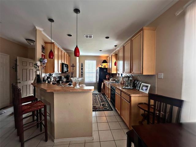 Building Photo - 5817 Quicksilver Dr
