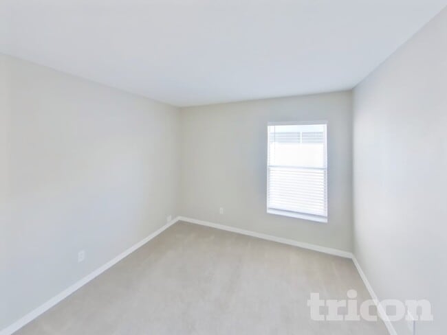 Building Photo - 8502 Deer Chase Dr