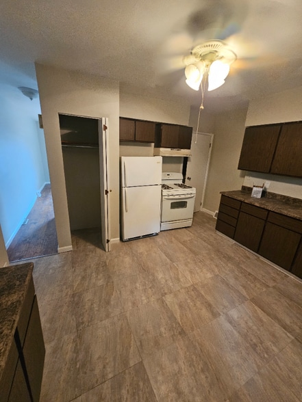 Building Photo - 640 Hollace St