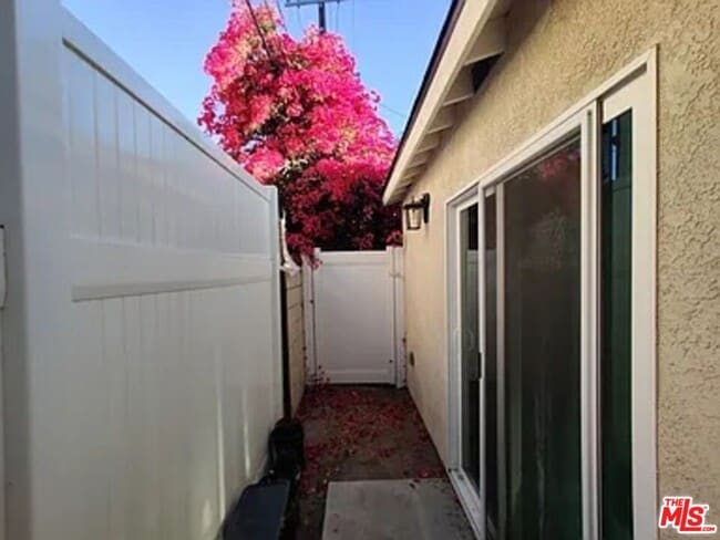 Building Photo - 6720 Van Noord Ave