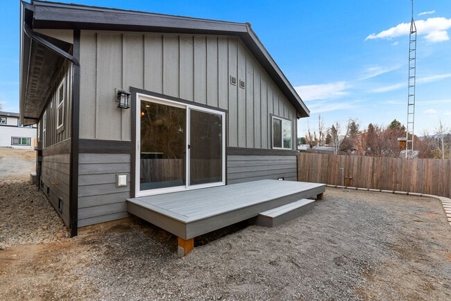 Building Photo - Brand new 2 bed/2 bath, central a/c, dishwasher, washer & dryer, deck & patio! March rent free!