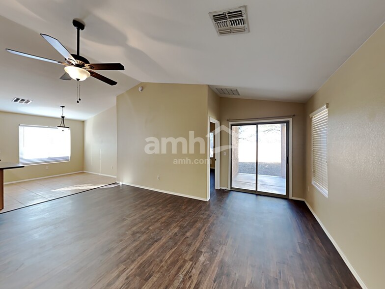 Building Photo - 7808 S Baja Stone Ave