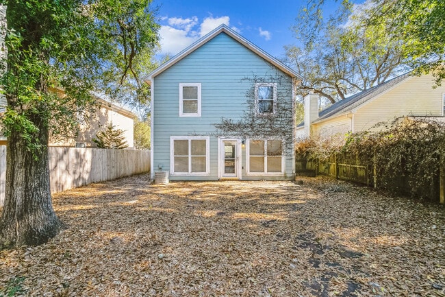 Building Photo - 4606 Lennox Pl