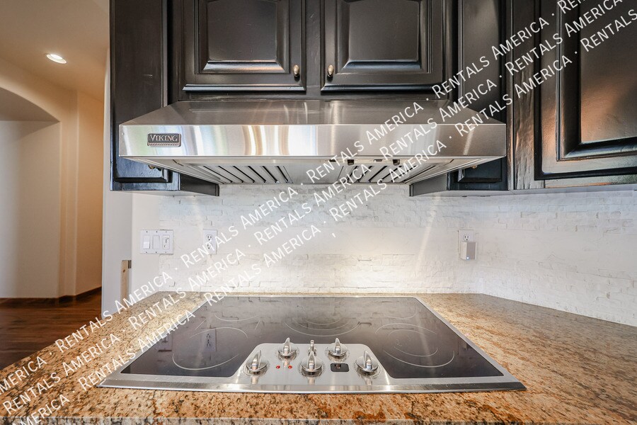 Building Photo - 3525 E Equestrian Trail