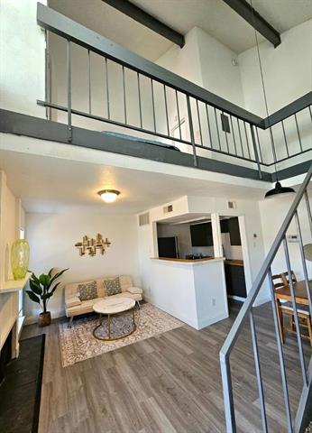 Building Photo - 7152 Fair Oaks Ave