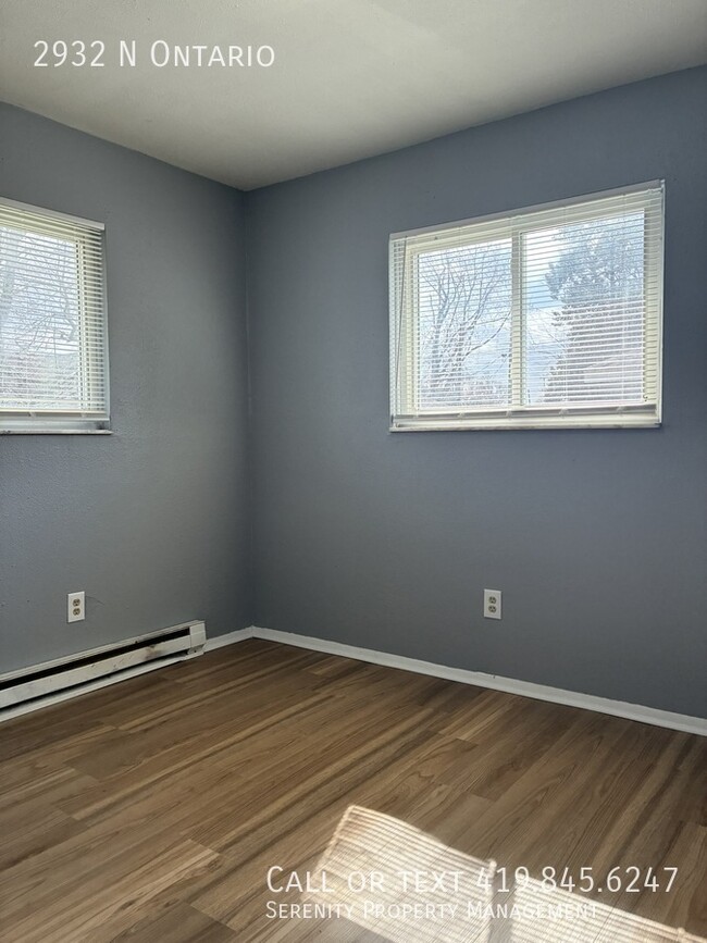 Building Photo - 2932 N Ontario-