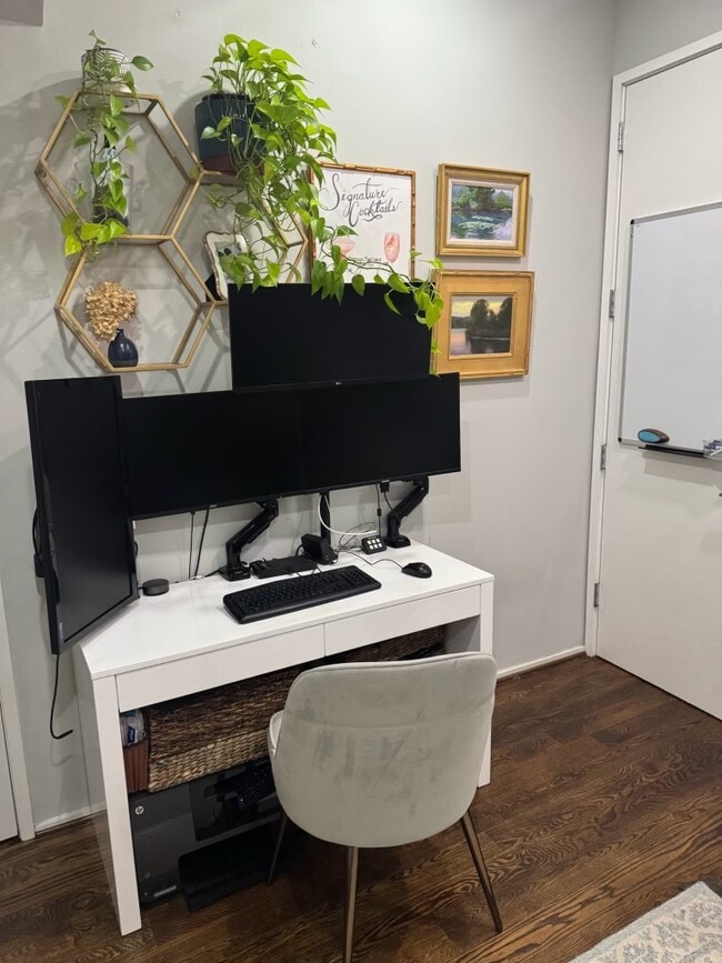 Building Photo - 1100 W St NW