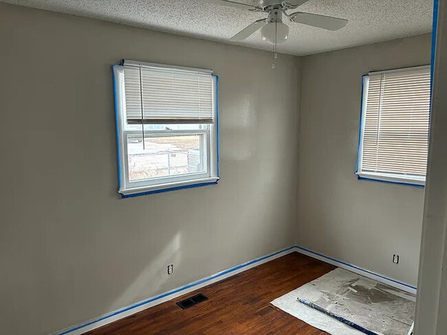 Building Photo - 609 Chase St