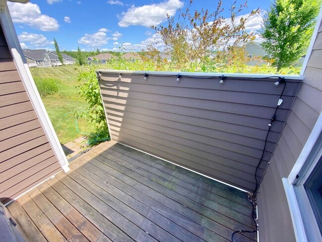 Building Photo - 2 Bedroom Home in Williston VT Available 9...