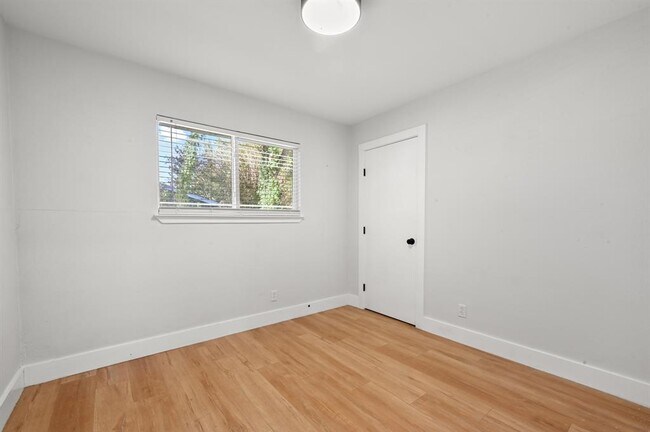 Building Photo - 2307 Deadwood Dr