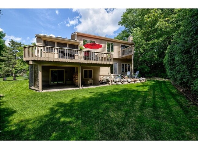 Building Photo - 9378 Olympia Dr