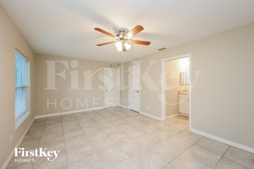 Building Photo - 6193 Seaport St