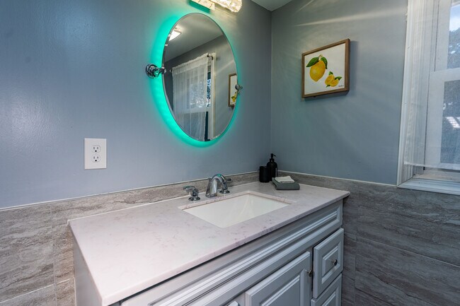 Building Photo - 173 Mountainview Rd