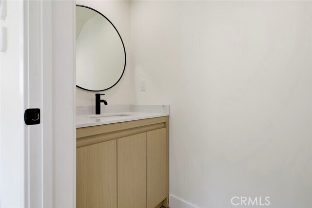 Building Photo - 1070 Allen Ave