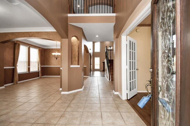 Building Photo - 2523 Sunstone Ln