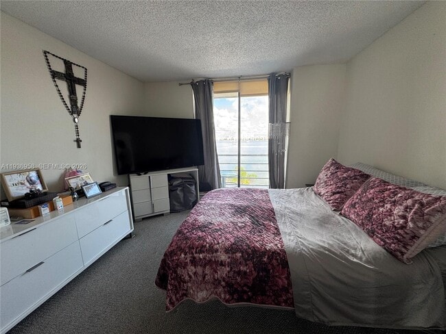 Building Photo - 2821 N Miami Beach Blvd