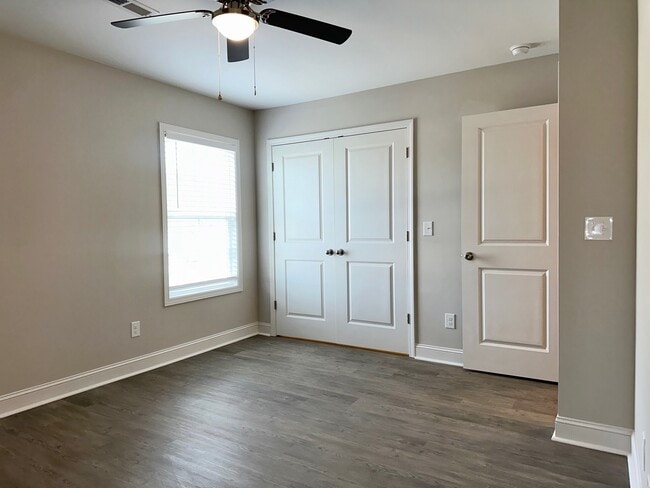 Building Photo - 459 3rd Loop Rd