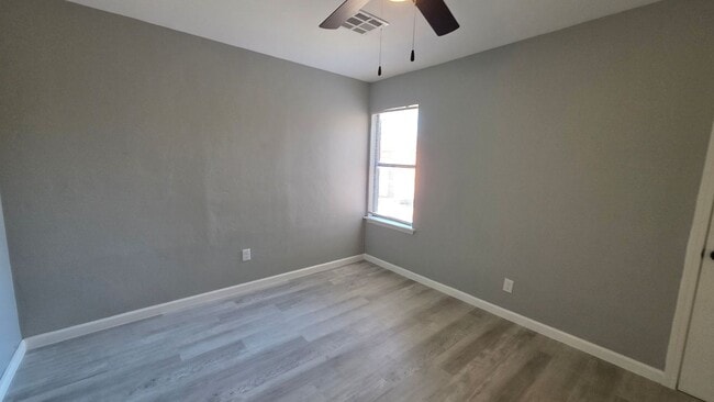 Building Photo - 1536 SW 38th St