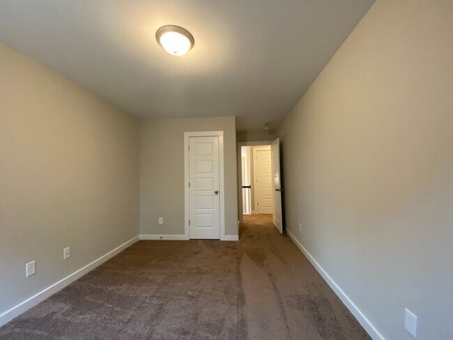 Building Photo - 4 Bedroom Home for Rent in Pinson, AL! Available NOW!