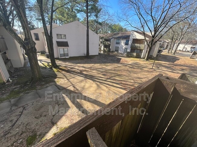 Building Photo - 2827 Sonora Dr