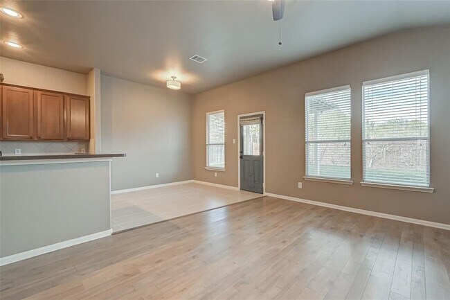 Building Photo - 2439 Marquette Trail