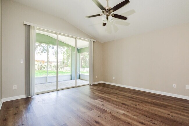 Building Photo - 2294 Lake Pointe Cir