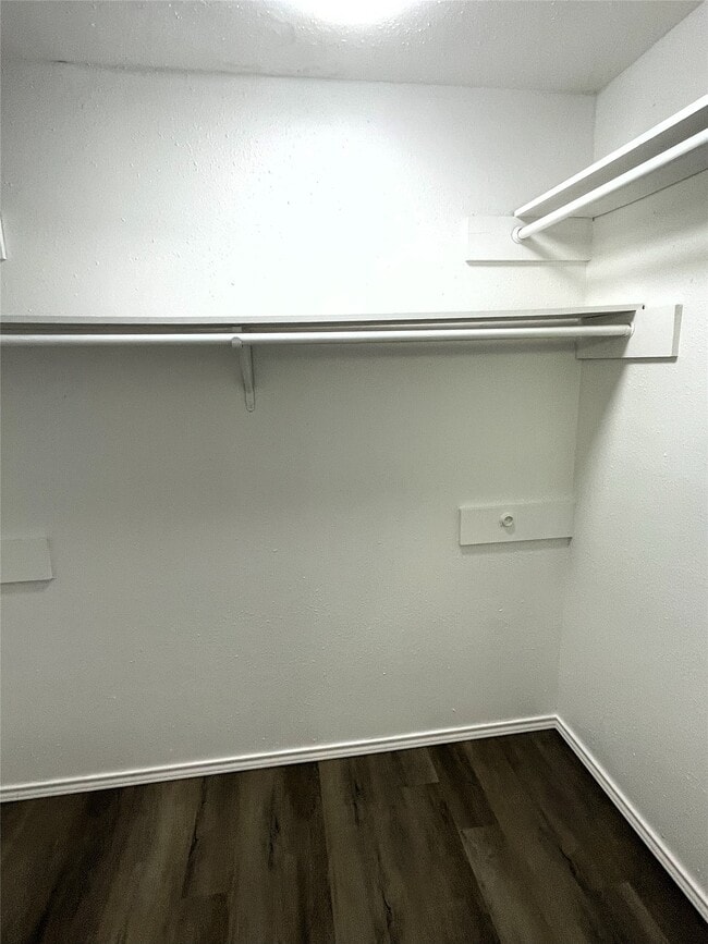 Building Photo - 741 James St