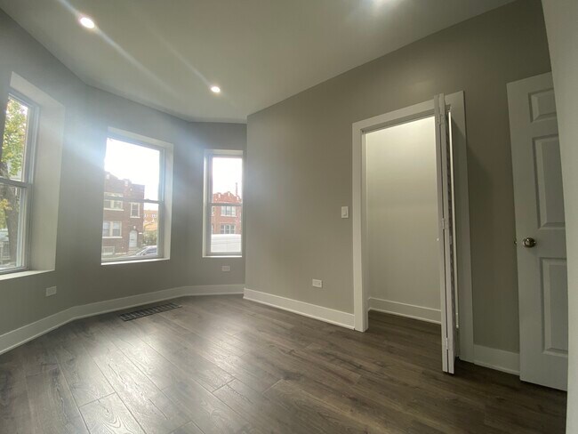 Building Photo - 4234 W Crystal St