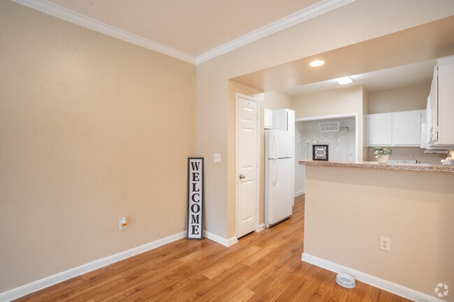 Building Photo - Brazoswood