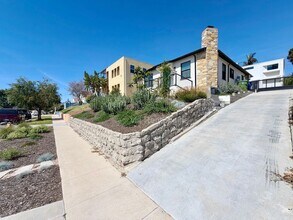 Building Photo - 4239 1/2 West 64th Street