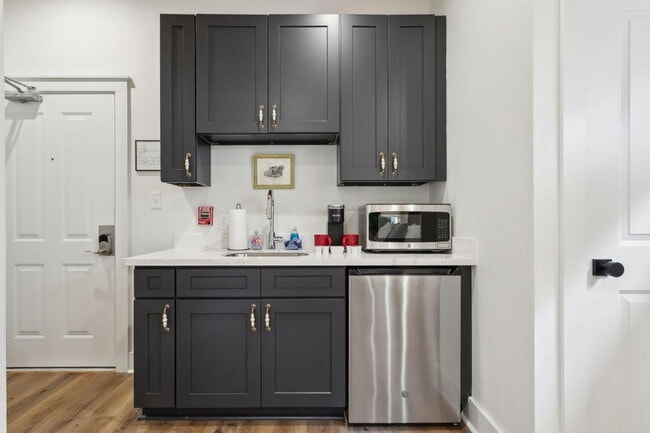 Building Photo - 1738 N Rampart St