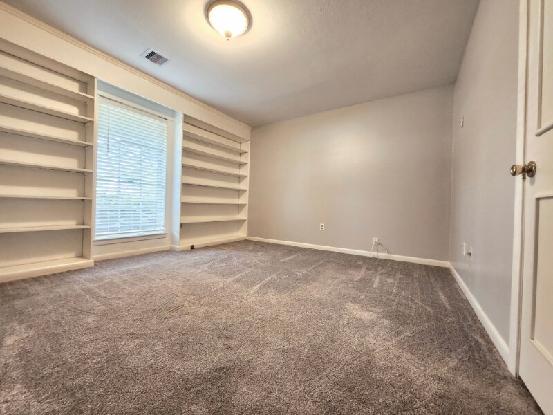 Building Photo - 5861 MacArthur Blvd