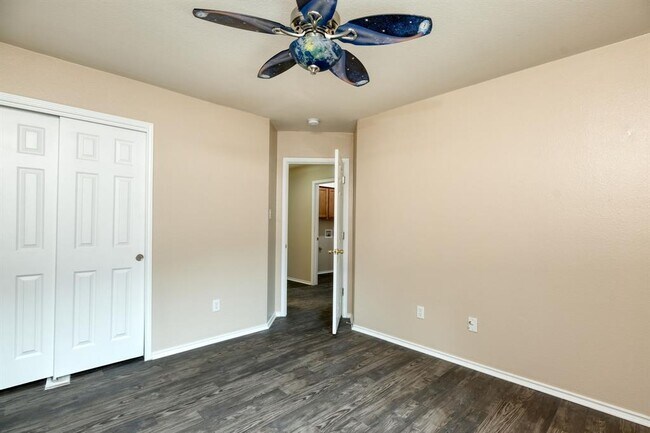 Building Photo - 3353 Rod Carew Dr