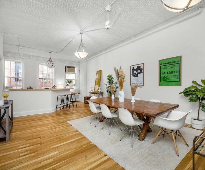 Building Photo - 508 Broadway-SI ID1035001P