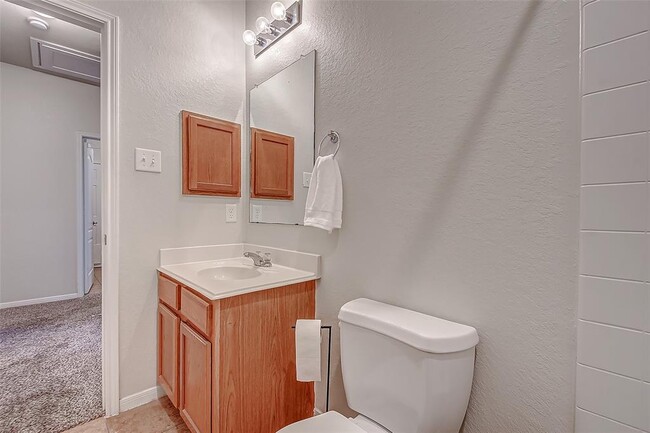 Building Photo - 23815 S Newport Bend