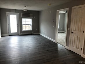 Building Photo - 1217 Tulip St