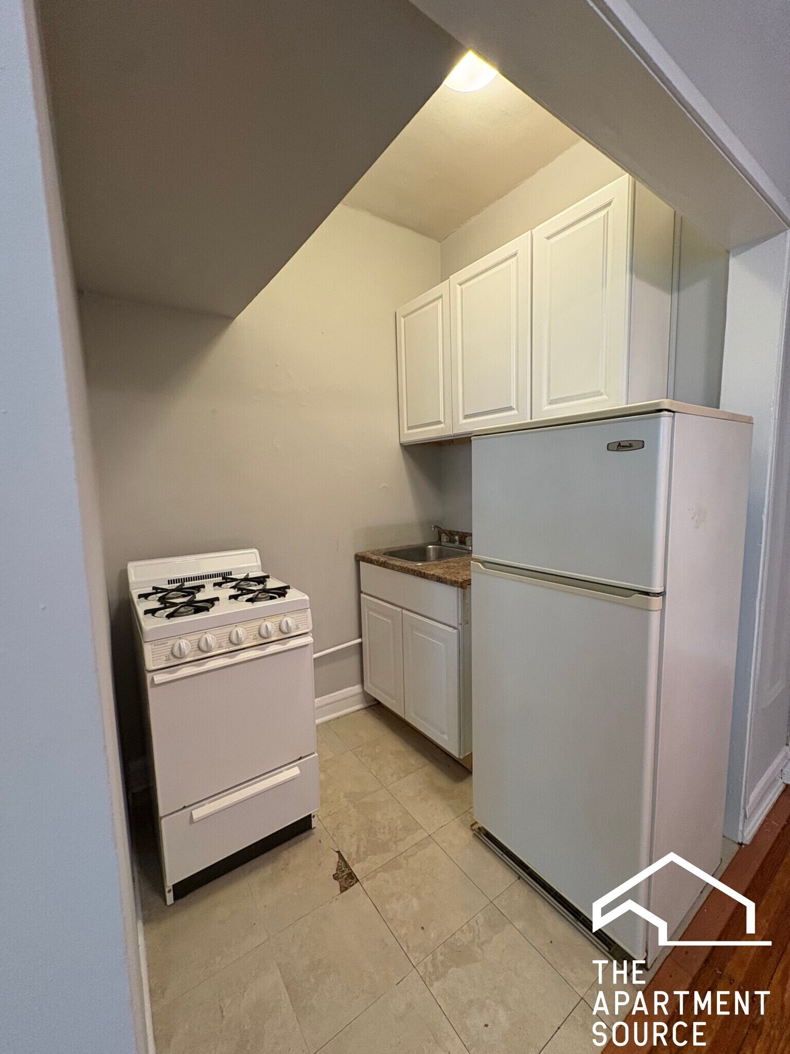 Building Photo - 2825 N Burling St